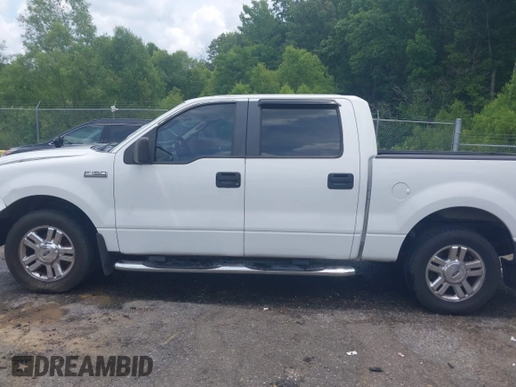 2007 Ford F-150 XLT z VIN 1FTRW12W67FB50327, wystawiony jako IAAI lot #42400863 z przebiegiem 231 181 mil mil oraz . Historia ofert i sprzedaży dostępna na DreamBid. Obrazek 14.