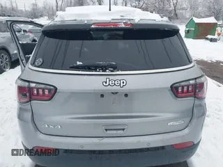 2018 Jeep Compass Altitude with VIN 3C4NJDBB7JT256164, listed as a IAAI auction lot 41551598 with 22,335 mi miles and . Bid and sale history available at carsss.com. Image 16.