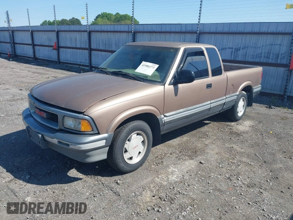 1996 GMC Sonoma SLS w/1SG Pkg with VIN 1GTCS19W3T8529954, listed as a IAAI auction lot 41986273 with 202,669 mi miles. Bid and sale history available at carsss.com. Image 2.