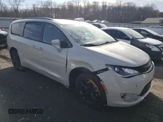 2020 Chrysler Pacifica Launch Edition z VIN 2C4RC3BG7LR288488, wystawiony jako Copart lot #86993824 z przebiegiem 32 589 mil mil oraz Szkoda całkowita • Salvage title. Historia ofert i sprzedaży dostępna na DreamBid. Obrazek 4.