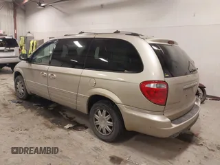 2006 Chrysler Town & Country LWB Limited with VIN 2A8GP64L26R640347, listed as a IAAI auction lot 41353419 with 160,220 mi miles. Bid and sale history available at carsss.com. Image 3.