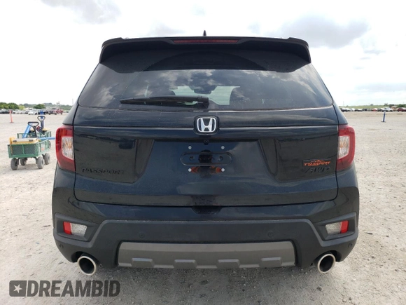 2025 Honda Passport TrailSport z VIN 5FNYF8H6XSB020043, wystawiony jako Copart lot #55141675 z przebiegiem 895 mil mil oraz Szkoda całkowita • Salvage title. Historia ofert i sprzedaży dostępna na DreamBid. Obrazek 6.