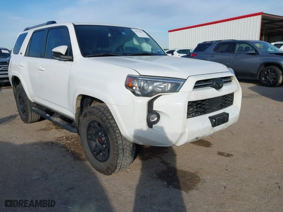 2022 Toyota 4Runner SR5 Premium with VIN JTENU5JR2N5990806, listed as a IAAI auction lot 41012517 with 67,029 mi miles. Bid and sale history available at carsss.com. Image 1.