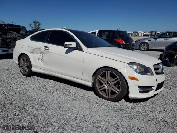2015 Mercedes-Benz C-Class C 250 with VIN WDDGJ4HB2FG422723, listed as a Copart auction lot 48247055 with 99,725 mi miles and Salvage Title. Bid and sale history available at carsss.com. Image 4.