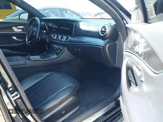 2022 Mercedes-Benz E-Class E 350 with VIN W1KZF8DB6NB026720, listed as a IAAI auction lot 41603311 with 1 mi miles. Bid and sale history available at carsss.com. Image 5.