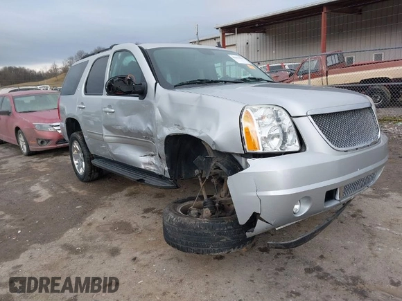 2013 GMC Yukon SLT with VIN 1GKS2CE07DR315820, listed as a IAAI auction lot 41653433 with 137,491 mi miles. Bid and sale history available at carsss.com. Image 1.
