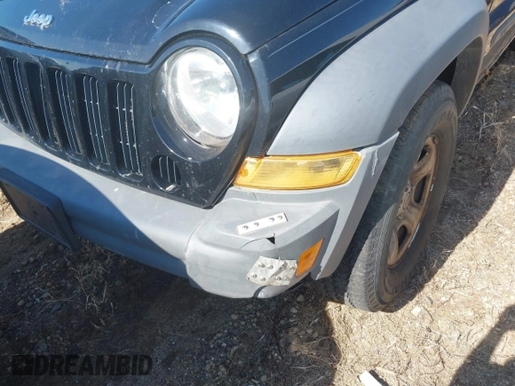 2005 Jeep Liberty Sport with VIN 1J4GL48K35W599784, listed as a IAAI auction lot 41886847 with 174,943 mi miles and . Bid and sale history available at DreamBid. Image 6.