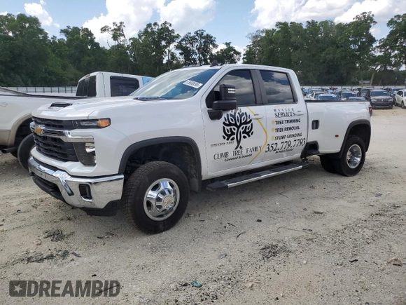 2024 Chevrolet Silverado 3500HD LT z VIN 1GC4YTEY3RF111582, wystawiony jako Copart lot #53868695 z przebiegiem 29 607 mil mil oraz Szkoda całkowita • Salvage title. Historia ofert i sprzedaży dostępna na DreamBid. Obrazek 1.