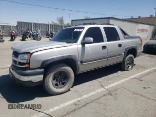 2004 Chevrolet Avalanche Z66 with VIN 3GNEC12T74G332634, listed as a Copart auction lot 63546524 with 241,366 mi miles and Salvage Title. Bid and sale history available at carsss.com. Image 1.