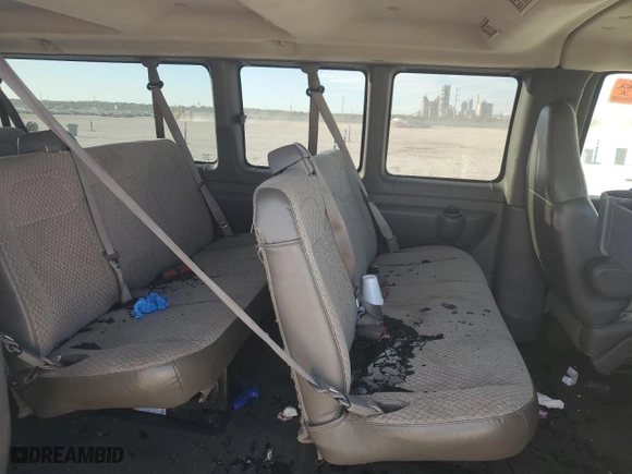 2009 Chevrolet Express Passenger with VIN 1GAHG39K791118504, listed as a Copart auction lot 81822294 with 120,204 mi miles and Salvage Title. Bid and sale history available at carsss.com. Image 11.