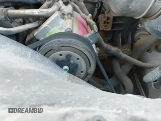 2005 Ford F-150 XL с VIN 1FTRF12235NB60765, выставлен на аукционе IAAI как лот 42795978 с пробегом 197 967 миль миль и . История ставок и продаж доступна на DreamBid. Изображение 12.
