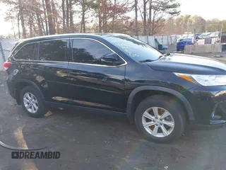 2019 Toyota Highlander SE z VIN 5TDJZRFH9KS598021, wystawiony jako IAAI lot #41764561 z przebiegiem 73 835 mil mil oraz . Historia ofert i sprzedaży dostępna na DreamBid. Obrazek 13.