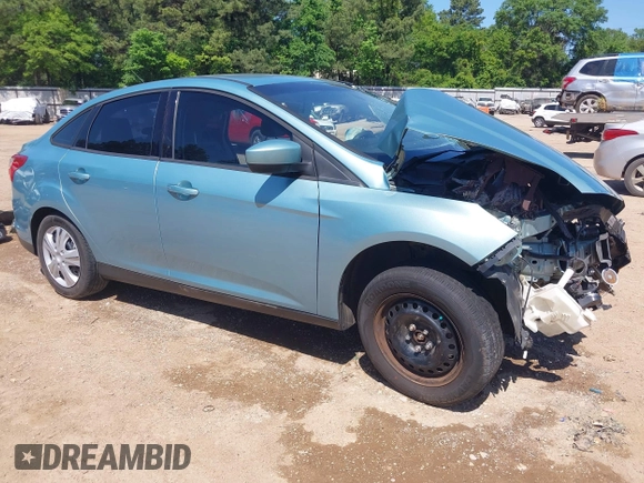 2012 Ford Focus SE with VIN 1FAHP3F20CL320775, listed as a IAAI auction lot 41996599 with Not Provided miles. Bid and sale history available at carsss.com. Image 1.