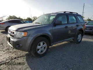 2009 Ford Escape XLS с VIN 1FMCU92749KB94402, выставлен на аукционе Copart как лот 60975645 с пробегом 171 202 миль миль и Чистый • Clean title. История ставок и продаж доступна на DreamBid. Изображение 1.