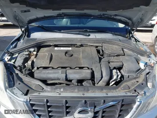 2013 Volvo XC60 3.2L with VIN YV4952DL1D2370356, listed as a IAAI auction lot 41332064 with 253,457 mi miles. Bid and sale history available at carsss.com. Image 10.