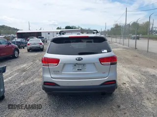 2016 Kia Sorento LX with VIN 5XYPG4A35GG048897, listed as a IAAI auction lot 41986578 with 161,157 mi miles. Bid and sale history available at carsss.com. Image 16.