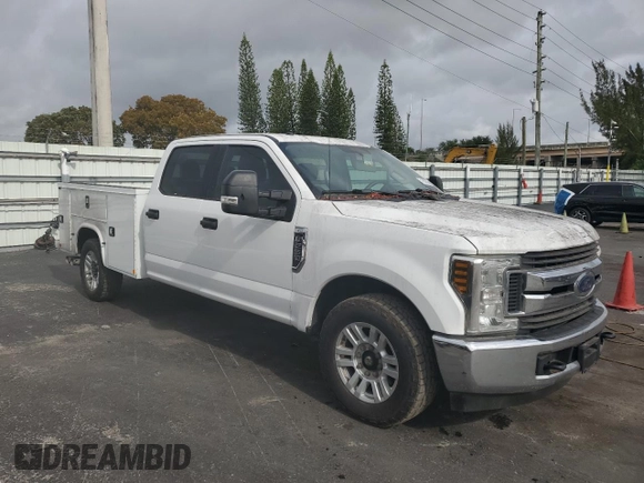 2019 Ford F-250 с VIN 1FD7W2ATXKED84985, выставлен на аукционе Copart как лот 51567545 с пробегом 146 726 миль миль и Списание • Salvage title. История ставок и продаж доступна на DreamBid. Изображение 4.