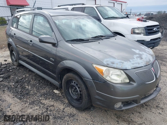 2008 Pontiac Vibe with VIN 5Y2SL658X8Z422933, listed as a IAAI auction lot 41757711 with 299,999 mi miles. Bid and sale history available at carsss.com. Image 1.