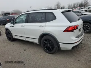 2022 Volkswagen Tiguan SE R-Line Black z VIN 3VV8B7AX4NM095511, wystawiony jako Copart lot #45333955 z przebiegiem 13 679 mil mil oraz Szkoda całkowita • Salvage title. Historia ofert i sprzedaży dostępna na DreamBid. Obrazek 2.