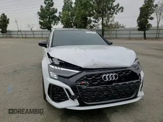 2023 Audi RS 3 z VIN WUAG4DGY2PA910584, wystawiony jako Copart lot #53393745 z przebiegiem 5 411 mil mil oraz Szkoda całkowita • Salvage title. Historia ofert i sprzedaży dostępna na DreamBid. Obrazek 11.