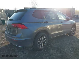 2021 Volkswagen Tiguan S with VIN 3VV0B7AX5MM000806, listed as a IAAI auction lot 40648538 with 38,224 mi miles. Bid and sale history available at carsss.com. Image 4.