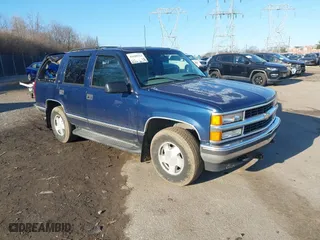 1998 Chevrolet Tahoe with VIN 1GNEK13R4WJ371916, listed as a IAAI auction lot 41689311 with 120,749 mi miles. Bid and sale history available at carsss.com. Image 1.