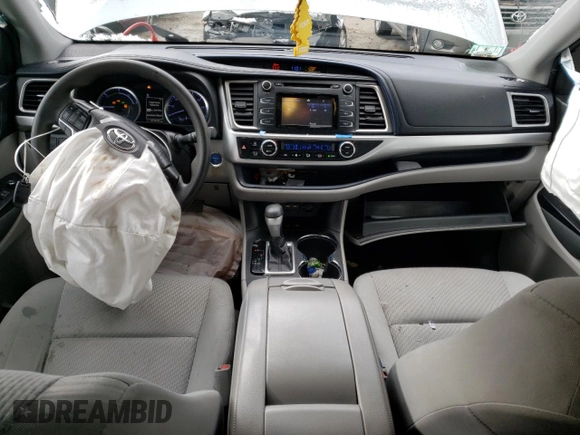 2019 Toyota Highlander Hybrid LE with VIN 5TDBGRFHXKS058784, listed as a Copart auction lot 39106543 with 213,618 mi miles and . Bid and sale history available at DreamBid. Image 8.