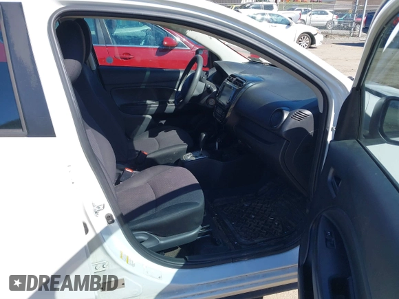 2020 Mitsubishi Mirage ES z VIN ML32A3HJ7LH006147, wystawiony jako IAAI lot #41842856 z przebiegiem 71 179 mil mil oraz . Historia ofert i sprzedaży dostępna na DreamBid. Obrazek 5.