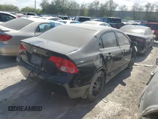 2006 Honda Civic LX z VIN 1HGFA16556L087984, wystawiony jako Copart lot #54978045 z przebiegiem 204 822 mil mil oraz Szkoda całkowita • Salvage title. Historia ofert i sprzedaży dostępna na DreamBid. Obrazek 3.