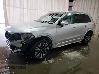 2022 Volvo XC90 Momentum with VIN YV4102PK8N1840596, listed as a Copart auction lot 42322315 with 78,026 mi miles and Clean Title. Bid and sale history available at carsss.com. Image 1.