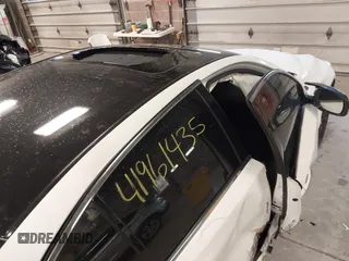 2018 Infiniti Q50 3.0t Luxe with VIN JN1EV7AR5JM436336, listed as a IAAI auction lot 41961435 with 87,671 mi miles. Bid and sale history available at carsss.com. Image 17.