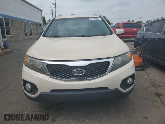 2011 Kia Sorento LX with VIN 5XYKTDA24BG141822, listed as a Copart auction lot 61693074 with 168,509 mi miles and Salvage Title. Bid and sale history available at carsss.com. Image 5.