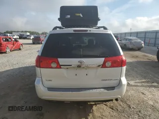 2008 Toyota Sienna XLE z VIN 5TDZK22CX8S122829, wystawiony jako Copart lot #58202065 z przebiegiem 228 678 mil mil oraz Szkoda całkowita • Salvage title. Historia ofert i sprzedaży dostępna na DreamBid. Obrazek 6.