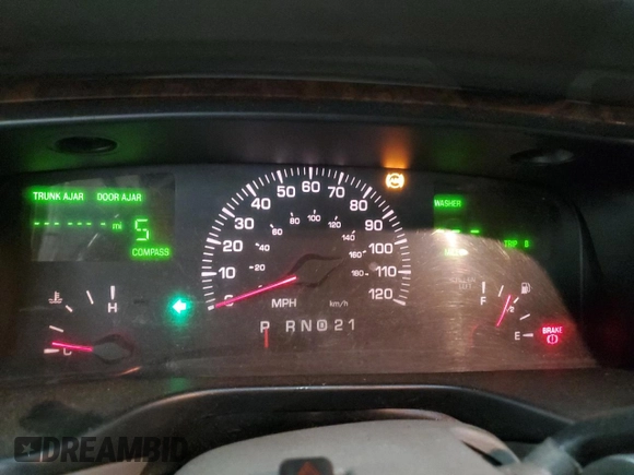 2002 Lincoln Town Car Signature z VIN 1LNHM82W02Y665486, wystawiony jako Copart lot #41381275 z przebiegiem Nie podano mil oraz Szkoda całkowita • Salvage title. Historia ofert i sprzedaży dostępna na DreamBid. Obrazek 9.