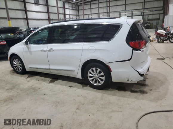 2017 Chrysler Pacifica Touring L z VIN 2C4RC1BG6HR552876, wystawiony jako Copart lot #51649705 z przebiegiem 95 825 mil mil oraz Szkoda całkowita • Salvage title. Historia ofert i sprzedaży dostępna na DreamBid. Obrazek 2.