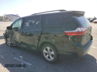 2018 Toyota Sienna LE Auto Access Seat с VIN 5TDKZ3DC1JS934414, выставлен на аукционе Copart как лот 52194615 с пробегом 130 058 миль миль и Списание • Salvage title. История ставок и продаж доступна на DreamBid. Изображение 2.