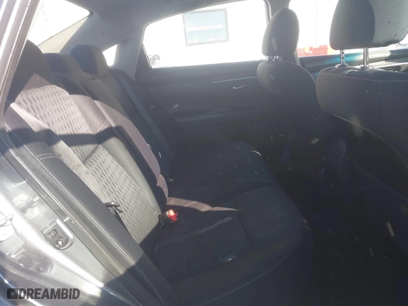 2018 Nissan Altima 2.5 SV with VIN 1N4AL3AP3JC101063, listed as a IAAI auction lot 41381019 with 198,695 mi miles. Bid and sale history available at carsss.com. Image 8.