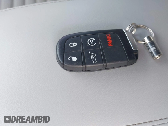 2018 Jeep Grand Cherokee Limited with VIN 1C4RJEBG3JC125652, listed as a IAAI auction lot 41921124 with Not provided miles and . Bid and sale history available at DreamBid. Image 11.
