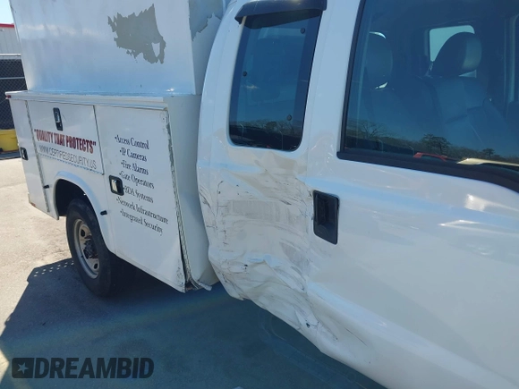 2015 Ford F-250 XLT с VIN 1FT7X2B68FEB08093, выставлен на аукционе IAAI как лот 41730991 с пробегом 210 959 миль миль и . История ставок и продаж доступна на DreamBid. Изображение 6.