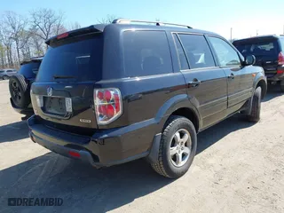 2006 Honda Pilot EX-L with VIN 5FNYF18516B007427, listed as a IAAI auction lot 41910567 with 194,805 mi miles. Bid and sale history available at carsss.com. Image 4.