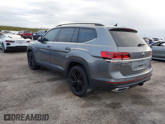 2022 Volkswagen Atlas 3.6L V6 SE w/Technology with VIN 1V2KR2CA5NC512646, listed as a IAAI auction lot 40502051 with 1 mi miles. Bid and sale history available at carsss.com. Image 3.