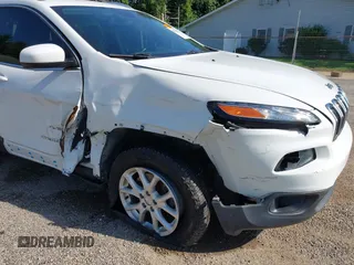 2016 Jeep Cherokee Latitude with VIN 1C4PJMCB7GW371955, listed as a IAAI auction lot 42562529 with 111,826 mi miles and . Bid and sale history available at DreamBid. Image 6.