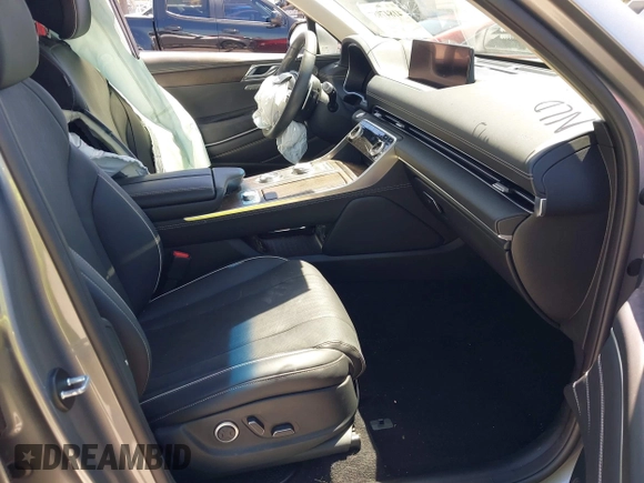 2024 Genesis GV80 with VIN KMUHBDSB7RU164027, listed as a IAAI auction lot 41847987 with 20,092 mi miles and . Bid and sale history available at DreamBid. Image 5.