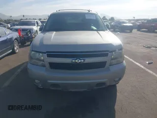 2009 Chevrolet Tahoe 1LT z VIN 1GNFK23049R133033, wystawiony jako IAAI lot #41140193 z przebiegiem 328 375 mil mil oraz . Historia ofert i sprzedaży dostępna na DreamBid. Obrazek 6.