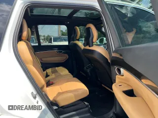 2018 Volvo XC90 Momentum z VIN YV4A22PK9J1319424, wystawiony jako Copart lot #62407515 z przebiegiem 172 293 mil mil oraz Czysty tytuł • Clean title. Historia ofert i sprzedaży dostępna na DreamBid. Obrazek 6.