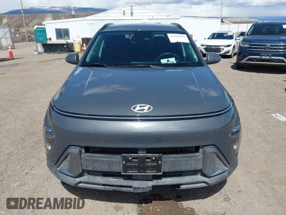 2025 Hyundai Kona SEL with VIN KM8HB3AB7SU205790, listed as a IAAI auction lot 41942642 with 10,684 mi miles. Bid and sale history available at carsss.com. Image 12.