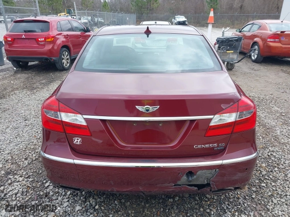 2013 Hyundai Genesis 5.0L R-Spec with VIN KMHGC4DH3DU240294, listed as a IAAI auction lot 41514721 with 137,269 mi miles. Bid and sale history available at carsss.com. Image 16.