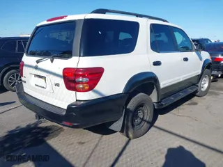 2003 Toyota Sequoia SR5 with VIN 5TDZT34A43S176408, listed as a IAAI auction lot 41828399 with 205,430 mi miles. Bid and sale history available at carsss.com. Image 4.