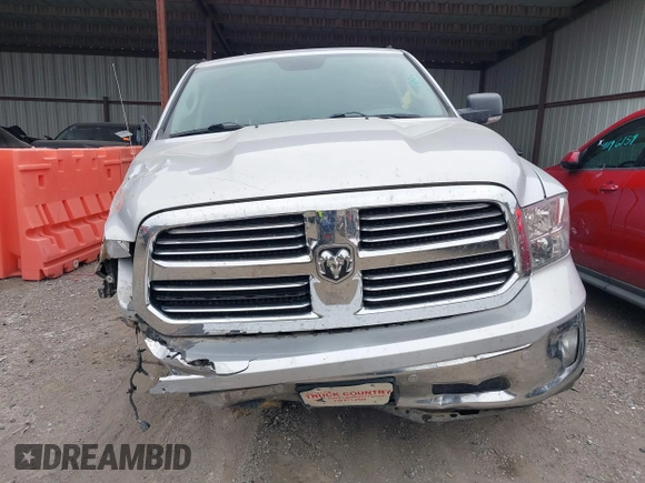2017 Ram 1500 Big Horn z VIN 1C6RR7LM0HS881309, wystawiony jako IAAI lot #41172880 z przebiegiem 114 891 mil mil oraz . Historia ofert i sprzedaży dostępna na DreamBid. Obrazek 13.