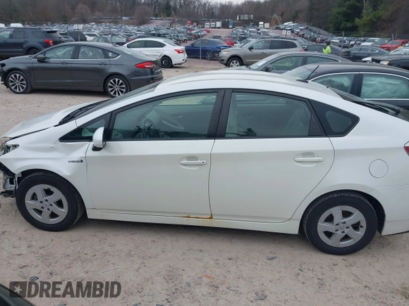 2011 Toyota Prius I with VIN JTDKN3DU4B0320191, listed as a IAAI auction lot 42001220 with 195,180 mi miles. Bid and sale history available at carsss.com. Image 15.